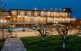 Hotel & Wine Cellar Arge